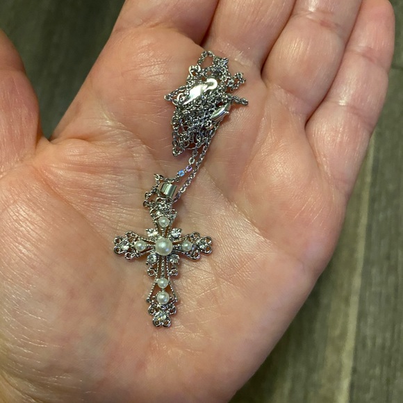 Women’s cross holy religious necklace pearl - Picture 7 of 7